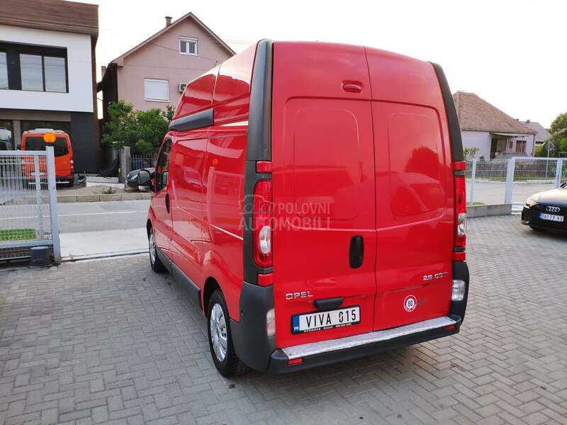 Opel Vivaro 145 KS KLIMA