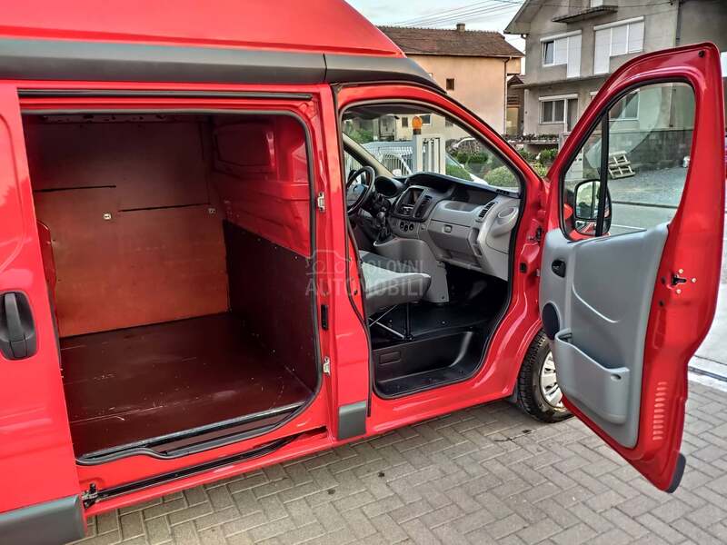Opel Vivaro 145 KS KLIMA