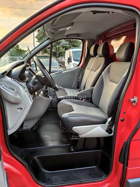 Opel Vivaro 145 KS KLIMA