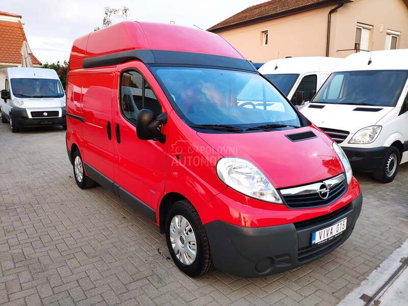 Opel Vivaro 145 KS KLIMA