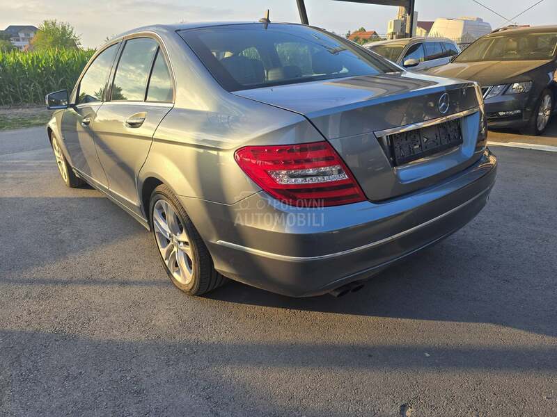 Mercedes Benz C 180 AVANTGARDE