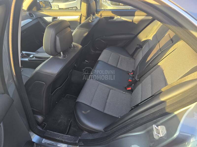 Mercedes Benz C 180 AVANTGARDE