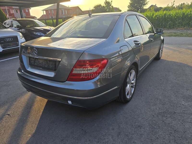 Mercedes Benz C 180 AVANTGARDE