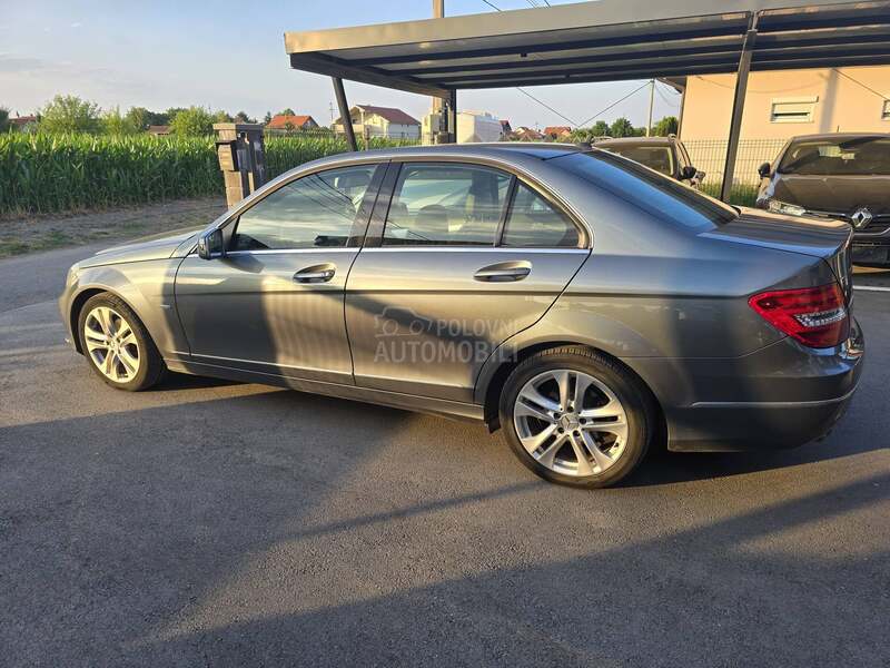 Mercedes Benz C 180 AVANTGARDE