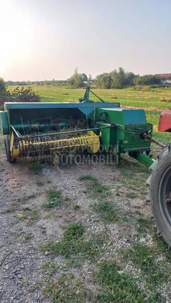 John Deere Presa 456