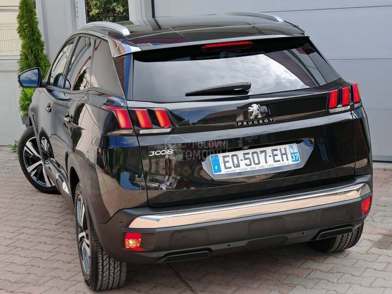 Peugeot 3008 2.0 HDI / ALLURE