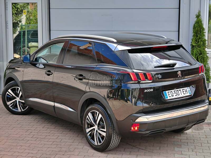 Peugeot 3008 2.0 HDI / ALLURE
