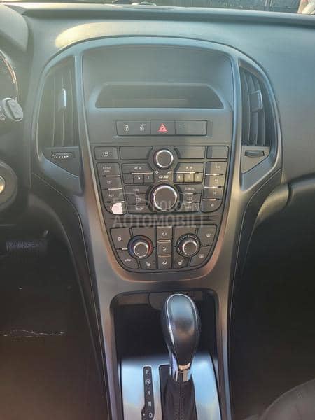 Opel Astra J 1.4 b a.u.t.omatic