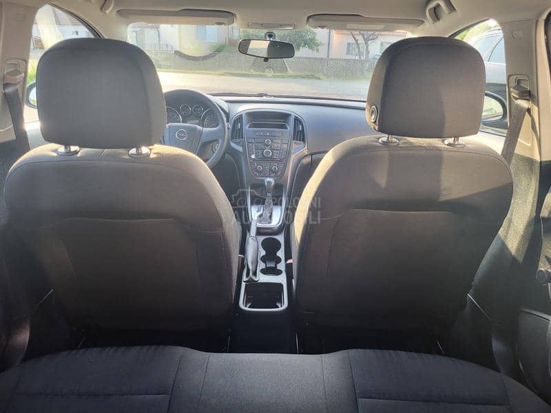 Opel Astra J 1.4 b a.u.t.omatic