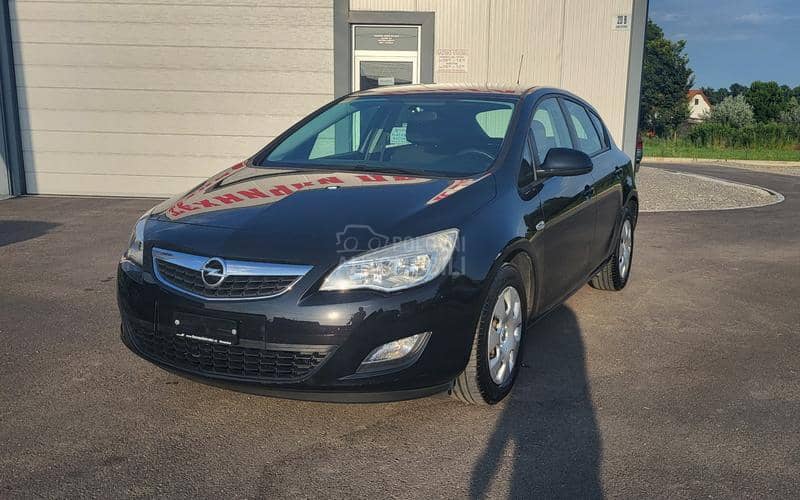 Opel Astra J 1.4 b a.u.t.omatic