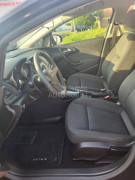 Opel Astra J 1.4 b a.u.t.omatic