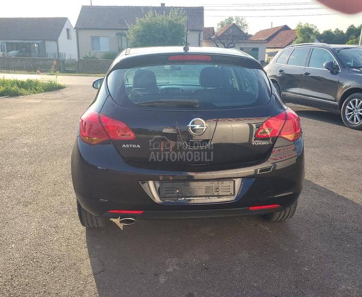 Opel Astra J 1.4 b a.u.t.omatic