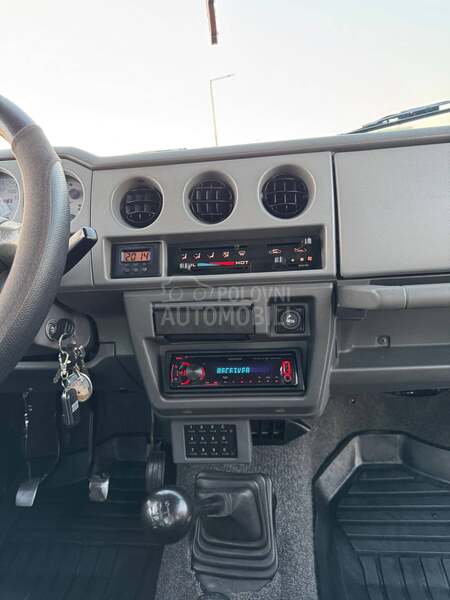 Suzuki SJ Samurai 