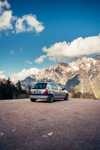 Renault Clio 2 - Initiale Paris