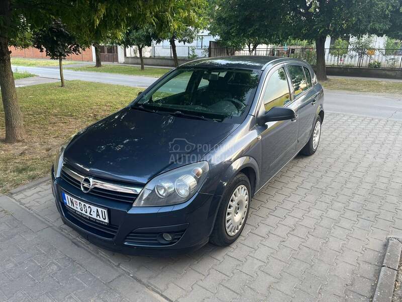 Opel Astra H 