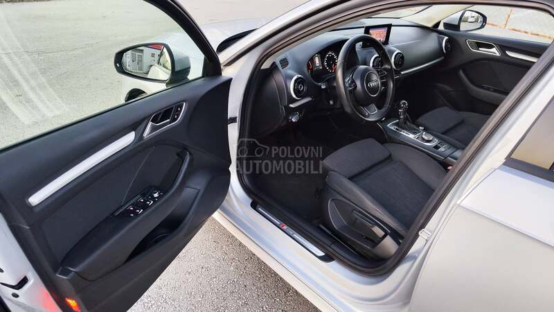 Audi A3 1,6TDI S/LINE S/TRON