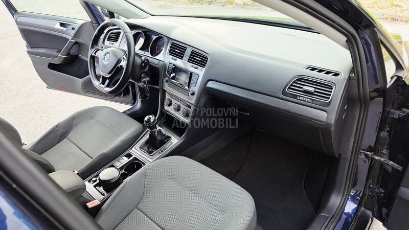 Volkswagen Golf 7 1,6TDI Bluemotion