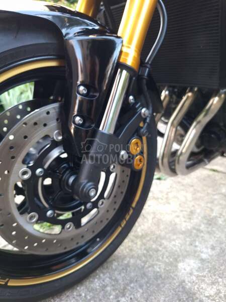 Yamaha fz8