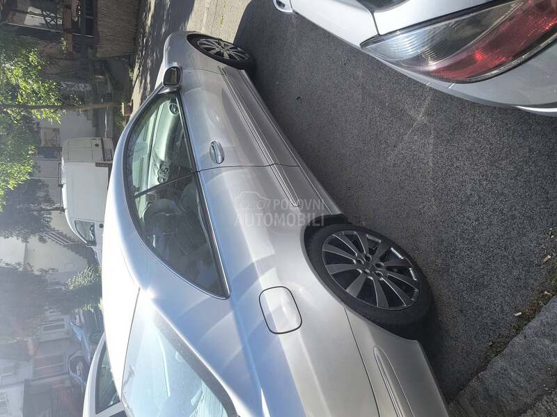 Mercedes Benz E 270 