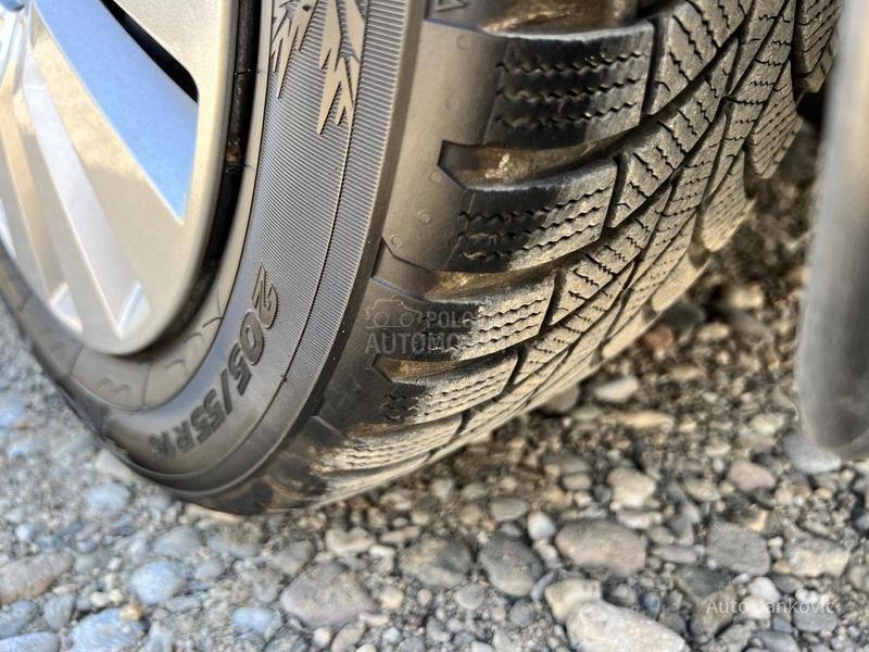 Škoda Octavia DSG    130 000  K M