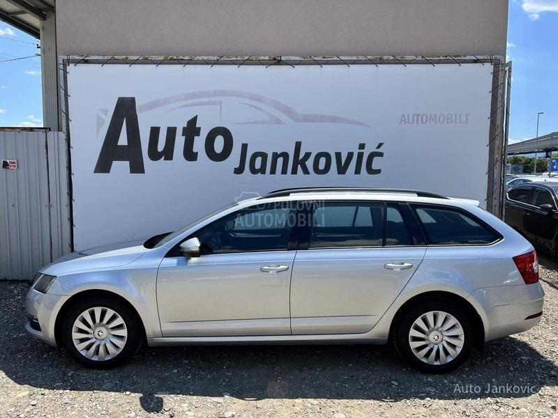Škoda Octavia DSG    130 000  K M