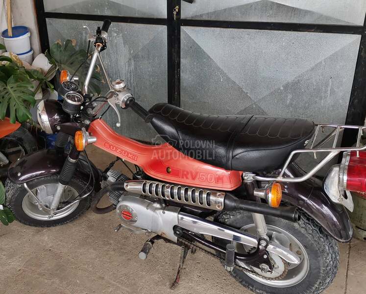 Suzuki RV50
