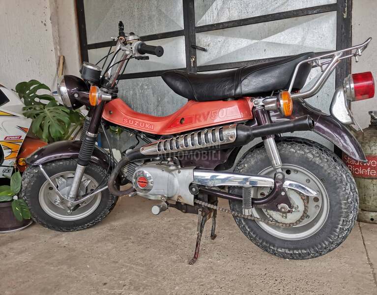 Suzuki RV50