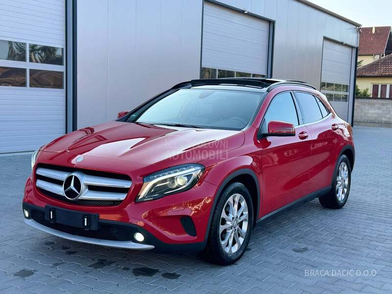 Mercedes Benz GLA 220 4MATIC