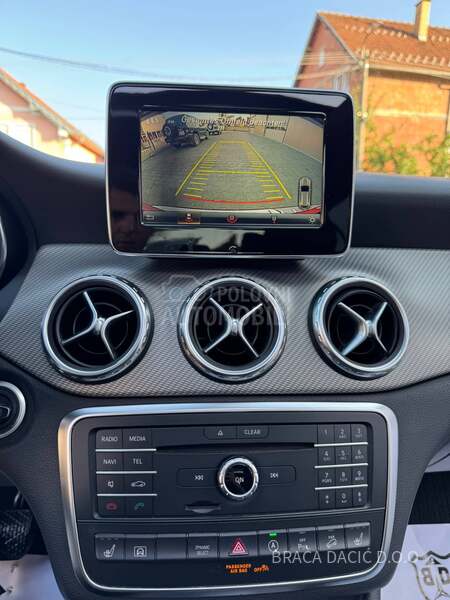 Mercedes Benz GLA 220 4MATIC