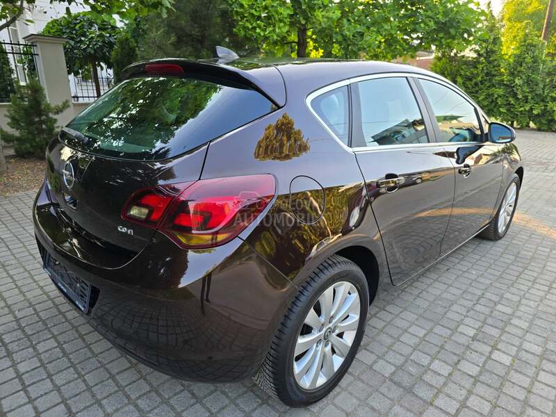 Opel Astra J 1.7cdti cosmo
