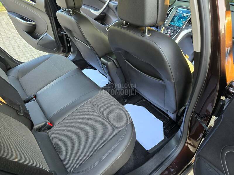 Opel Astra J 1.7cdti cosmo