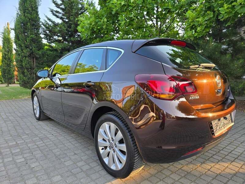 Opel Astra J 1.7cdti cosmo