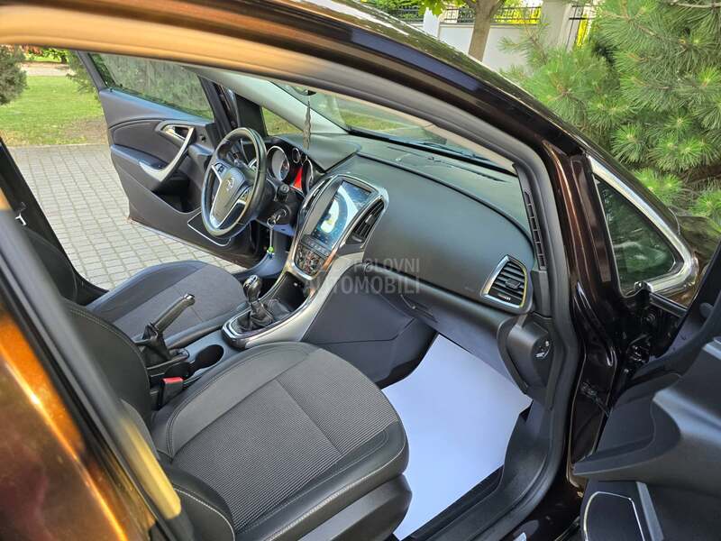 Opel Astra J 1.7cdti cosmo