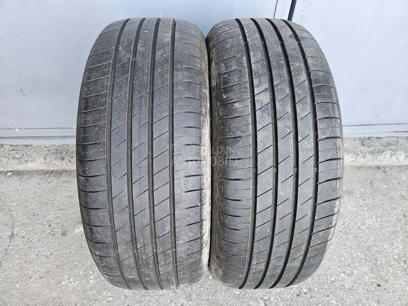 Goodyear 215/55 R17 Letnja