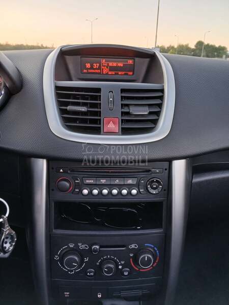 Peugeot 207 1.6  Roland Garros
