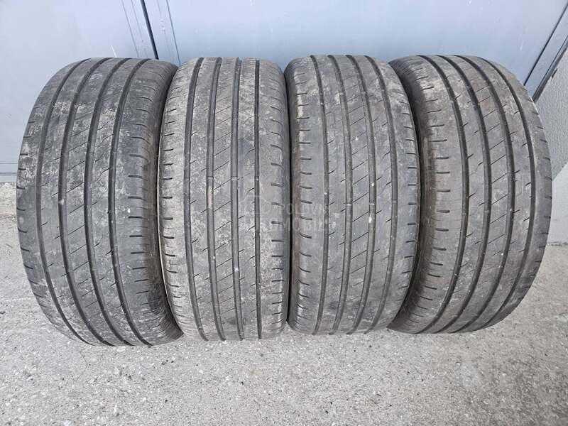 Goodyear 215/50 R17 Letnja