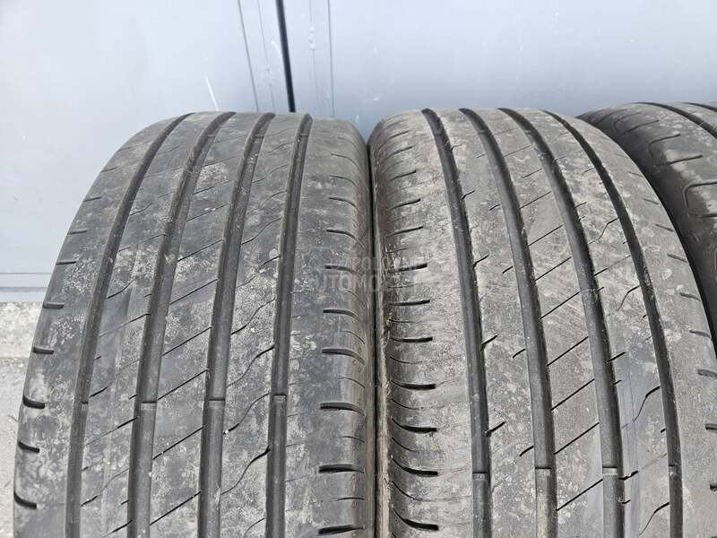 Goodyear 215/50 R17 Letnja