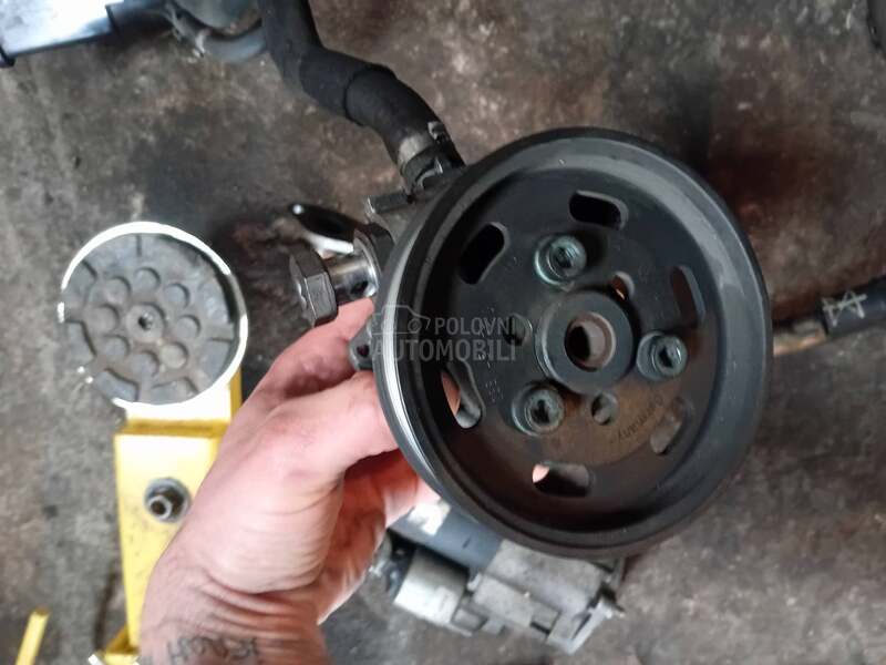 servo pumpa