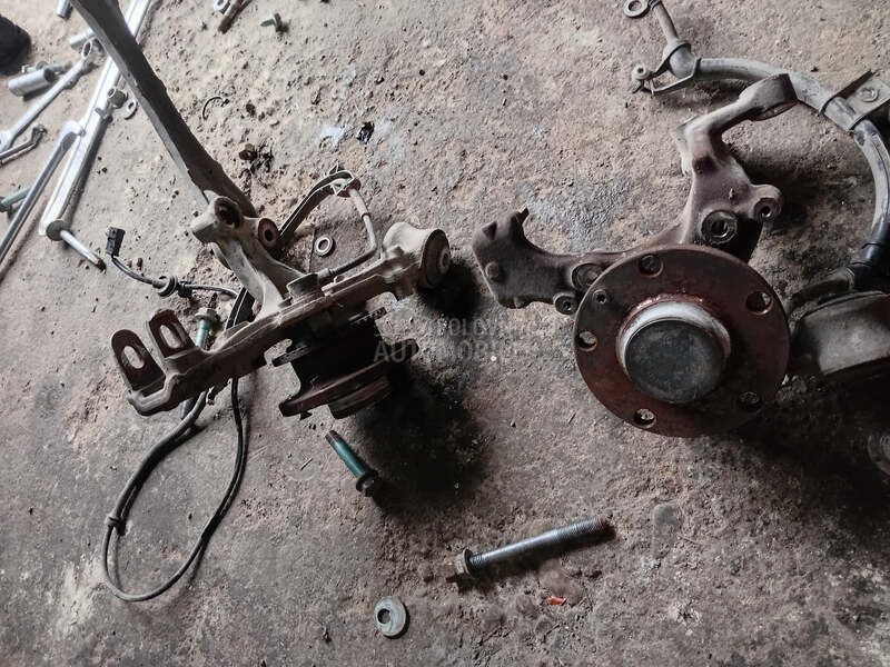zadnje glavcine sa lezajem