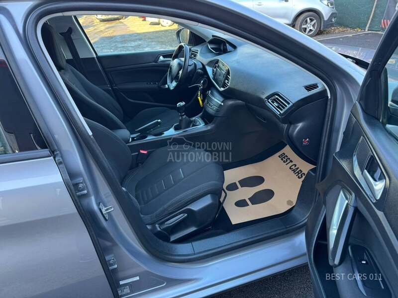 Peugeot 308 1.5 blue-HDI