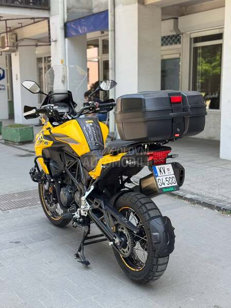Benelli 502 X
