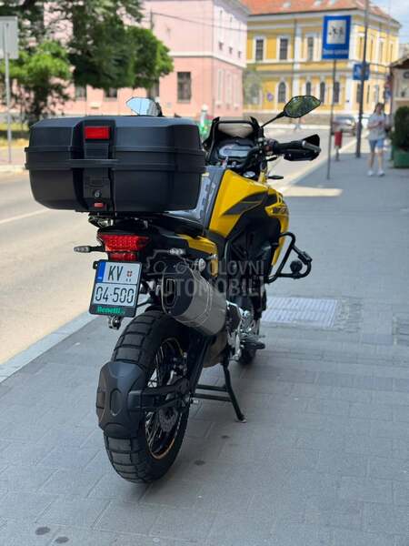 Benelli 502 X