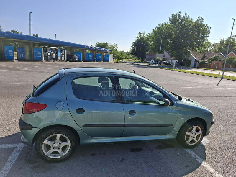 Peugeot 206 1.2