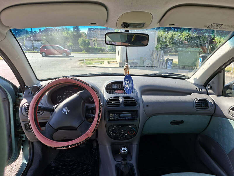 Peugeot 206 1.2