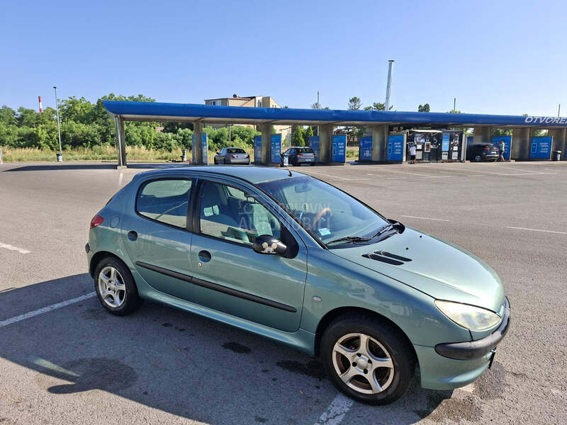 Peugeot 206 1.2