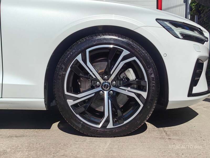 Volvo S60 B5/4x4/ULTIMATE/HIBR