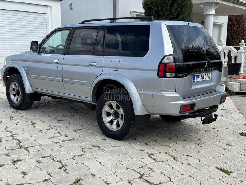 Mitsubishi Pajero Sport 2.5 TD Dakar