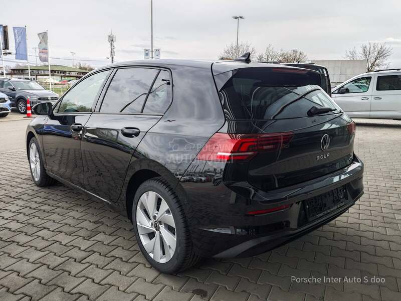 Volkswagen Golf 8 1.5 eTSI DSG Life