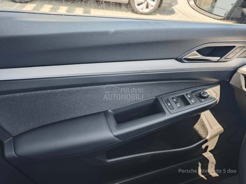 Volkswagen Golf 8 1.5 eTSI DSG Life