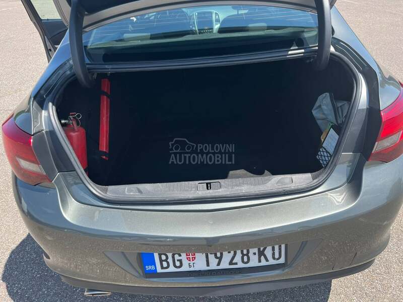 Opel Astra J 1,4 turbo